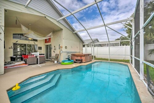 Bright Kissimmee Getaway ~ 8 Mi to Disney!, Забронировать Отель Киссимми Диснейуорлд Орландо
