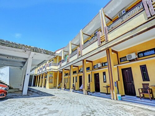 OYO 92387 Ratu Homestay Syariah, Rezervasyon Otel Banyuwangi East Java