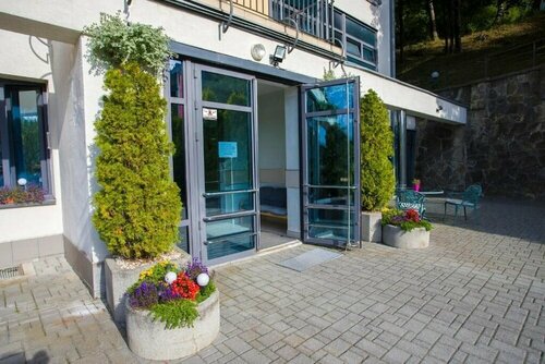 Farys, Book Hotel Krynica Zdrój Lillepolen
