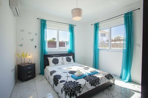 Protaras Villa Hollywood, Rezervovat Vila Vily v Protaras, poblíž Fig Tree Bay, Vila