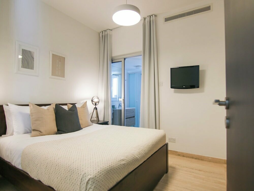 Phaedrus Living Sea View Flat Kyma