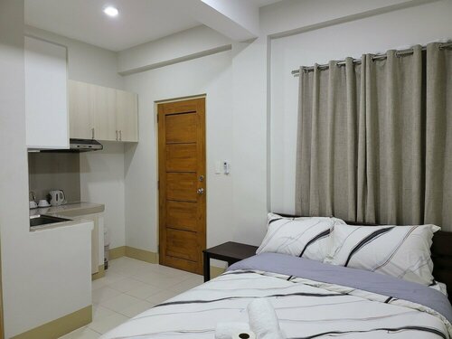 Rooms R Us - Purisima, Забронировать Отель Отели Metro Manila 3 звезды, 3*