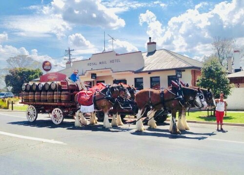 123 Melbourne St, Book Hotel Yarrawonga Victoria