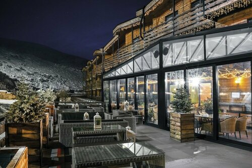 Gudauri Hills Apart Hotel, Забронировать Отель Бизнес-отели Гудаури, рядом с Горнолыжный курорт Гудаури, 4* 5*