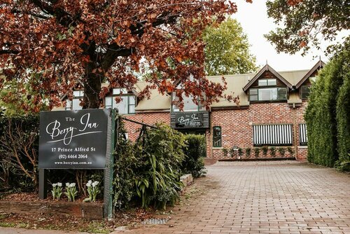 The Berry Inn, Забронировать Отель Берри South Coast, рядом с Здание суда Берри