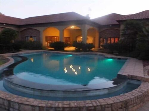 Witwater Guest House & Spa, Забронировать Гостевой дом Отели Кемптон-Парк с парковкой, Парковка
