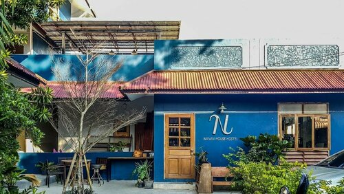 Nanan House Hostel, Забронировать Хостел Отели Чиангмай с парковкой, рядом с Храм Ват-Гатекарам, Парковка