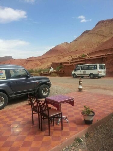 Kasbah Tialouite, Забронировать Гостевой дом Отели Уарзазат с парковкой, Парковка