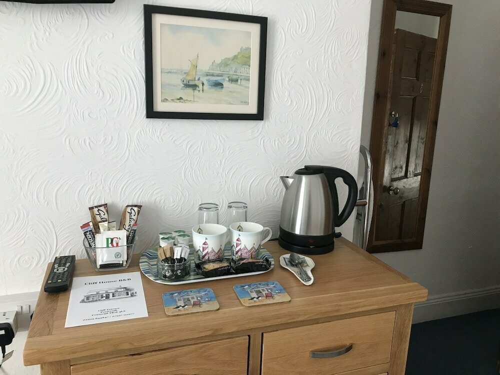 Cliff House Bed and Breakfast