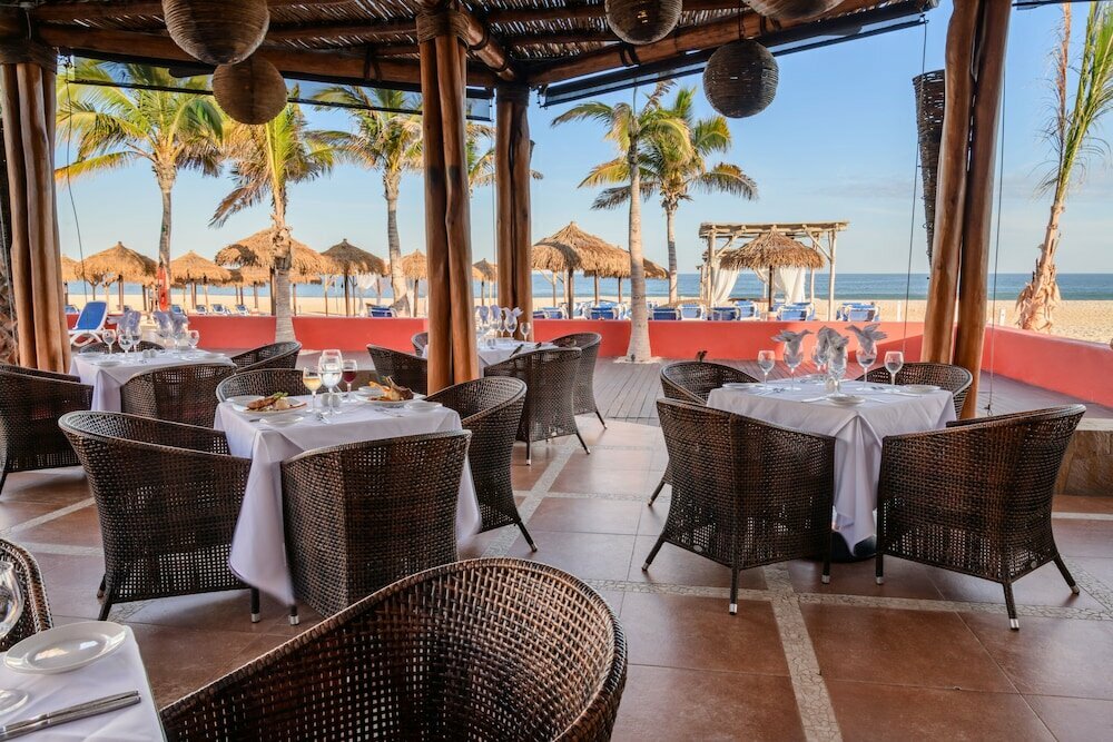 Grand Decameron Los Cabos, A Trademark All Inclusive Resort