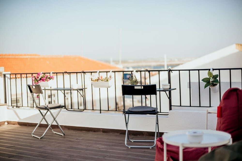 Deck Lodge - Hostel