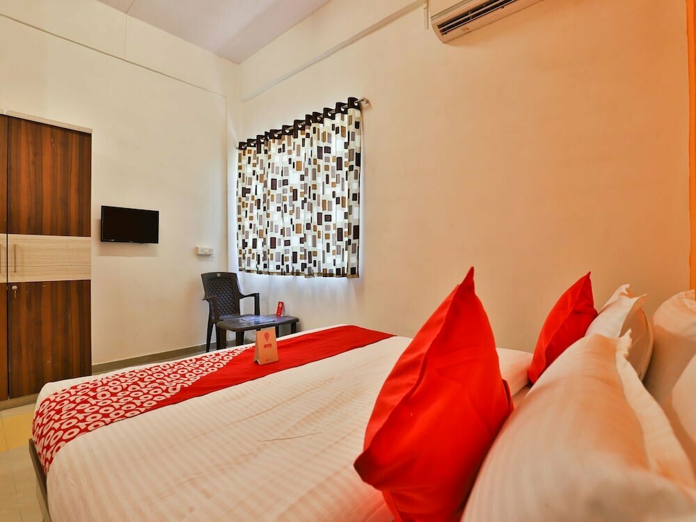 OYO Flagship 13124 Hotel Pyramid