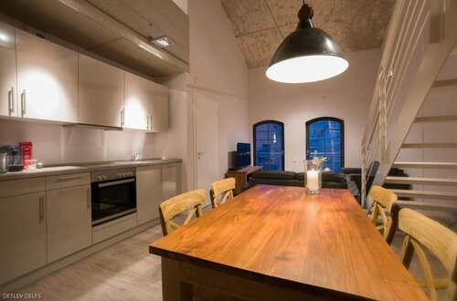 havelblau Ferienlofts - Stilvoll wohnen unmittelbar an der Havel - zentral - Küche - WLAN - Wallbox - Kajaks und Fahrräder vor Ort, Забронировать Отель Бранденбург-на-Хафеле Бранденбург, рядом с Katharinenkirche
