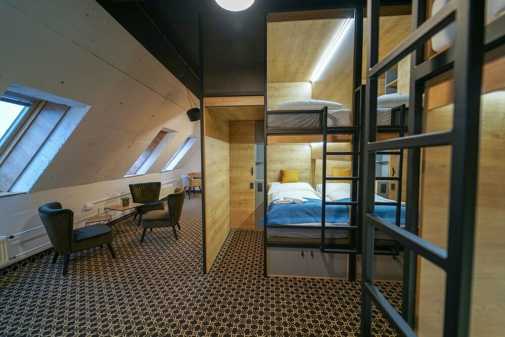 CHORS like a hotel