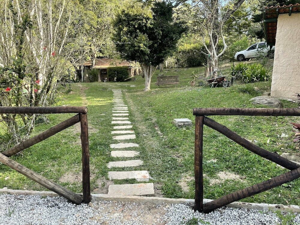 Casinha no sítio Calmamente