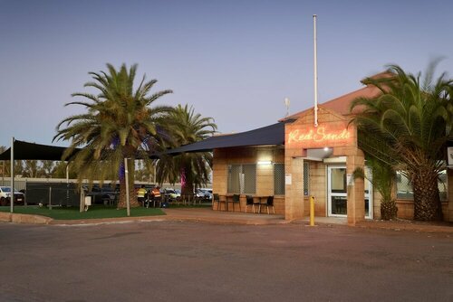 Red Sands Accommodation Newman, Забронировать Отель Отели Pilbara с завтраком, Завтраки