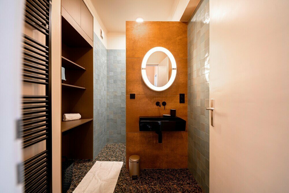 Charming Stay Fast WiFi Full Kitchen