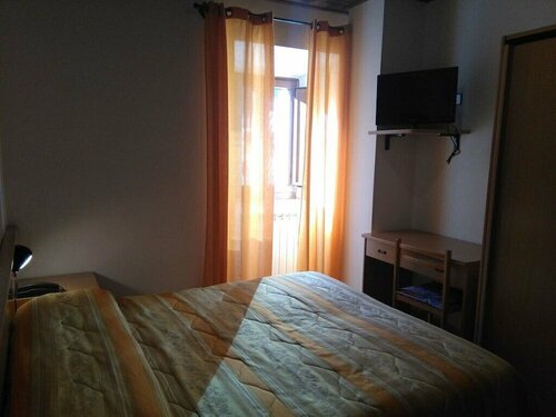 Albergo La Torre, Забронировать Отель Отели Abruzzo Ski с завтраком, Завтраки