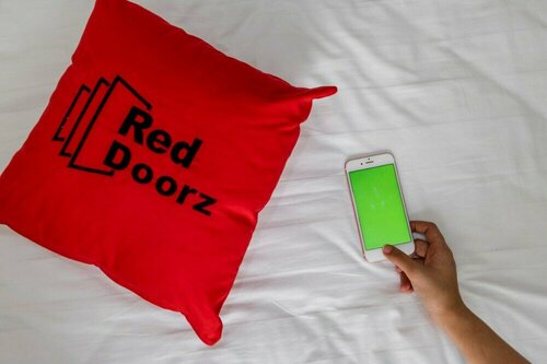 RedDoorz @ Jalan Mojopahit Medan, Забронировать Гостевой дом Медан Суматра, рядом с Cambridge City Square