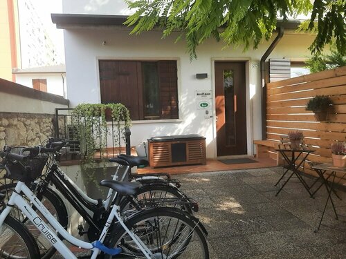 Bed and Bike Verona, Забронировать Гостевой дом Отели Венето с парковкой, Парковка