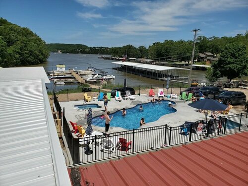 Lazy Dayz Resort, Забронировать Курортный отель Лори Lake of the Ozarks