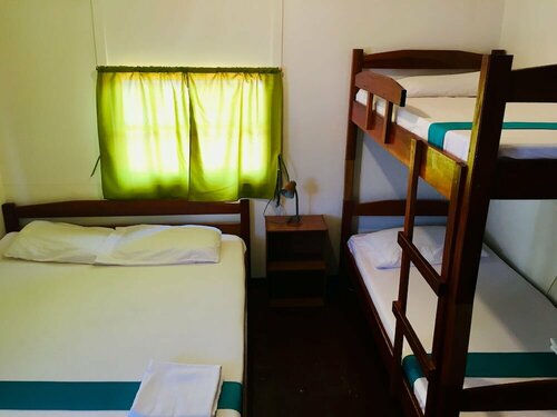 Guesthouse De Kleine Historie, Buchen Sie Pension Meerzorg Paramaribo