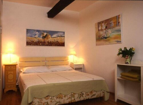 Agriturismo La Vecchia Dolceacqua, Book Hotel Dolceacqua Ligurien