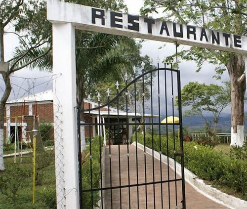 Finca Santa Rosa, Забронировать Отель Отели Теосело с парковкой, Парковка