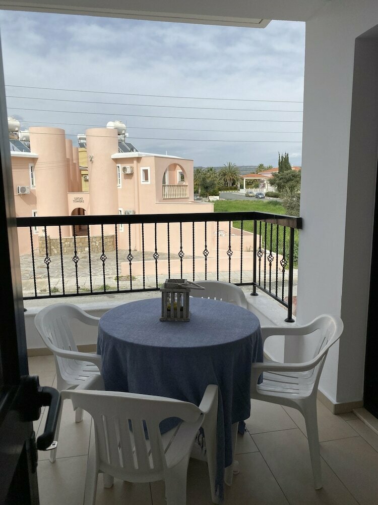 Seashell Apartments