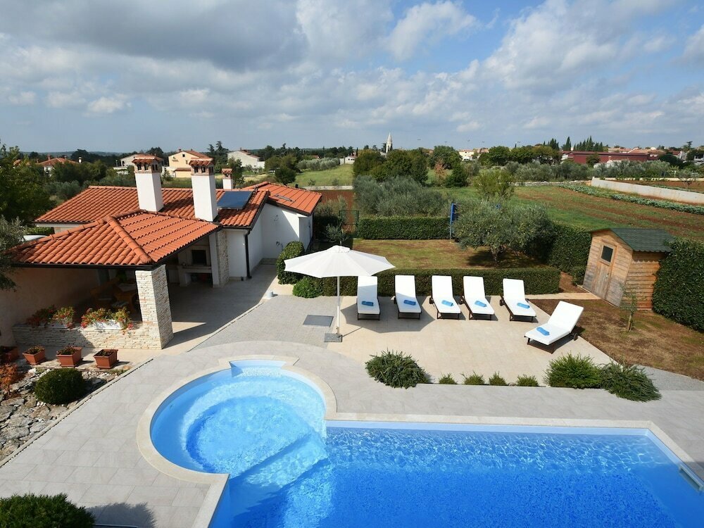 Luxurious Villa in Lavanda in Kanfanar