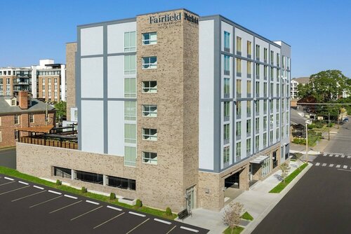 Fairfield Inn & Suites by Marriott Nashville near Vanderbilt, Забронировать Отель Нэшвилл Нэшвилл, рядом с Стадион университета Вандербильта