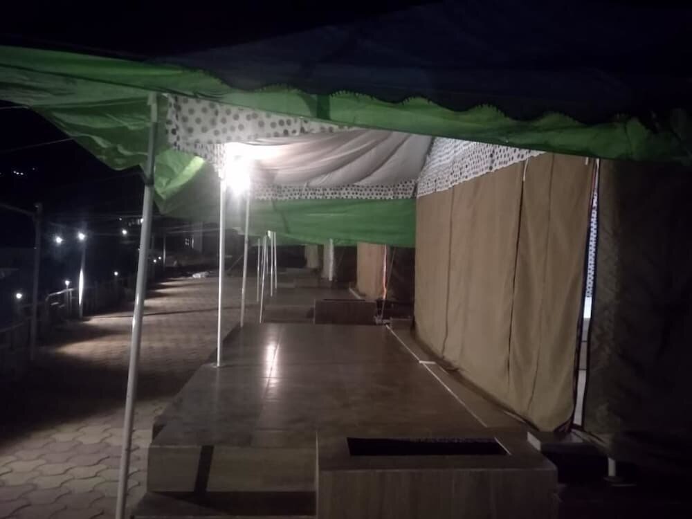 Junglee Camps & Resort