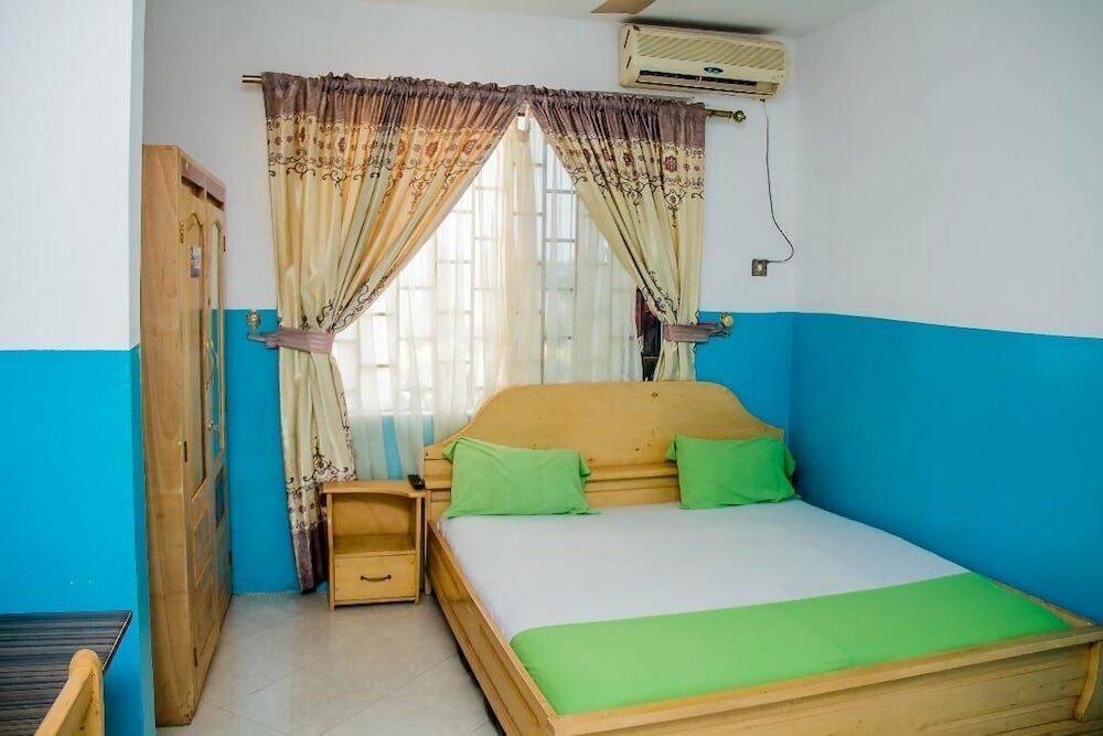 Elizz guest house