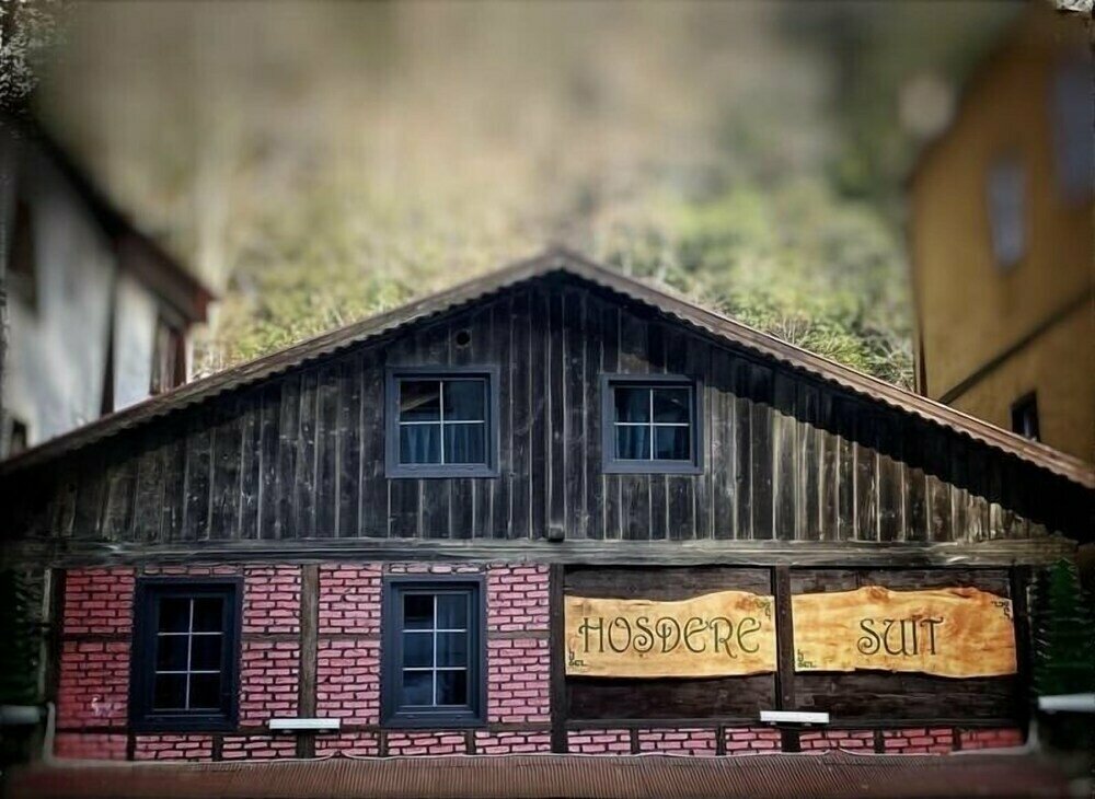 Hosdere Suite