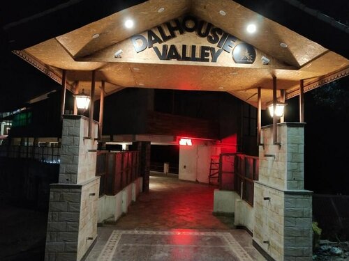 Dalhousie Valley Resort By Dls Hotels, Забронировать Курортный отель Отели штата Химачал-Прадеш с завтраком, Завтраки