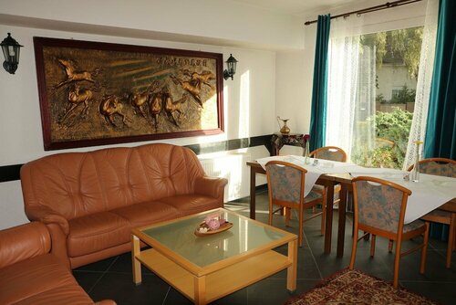 Villa in Hemmingen, Забронировать Вилла Отели Хемминген с парковкой, Парковка