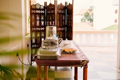 Abuso Inn, Book Hotel Mjini 