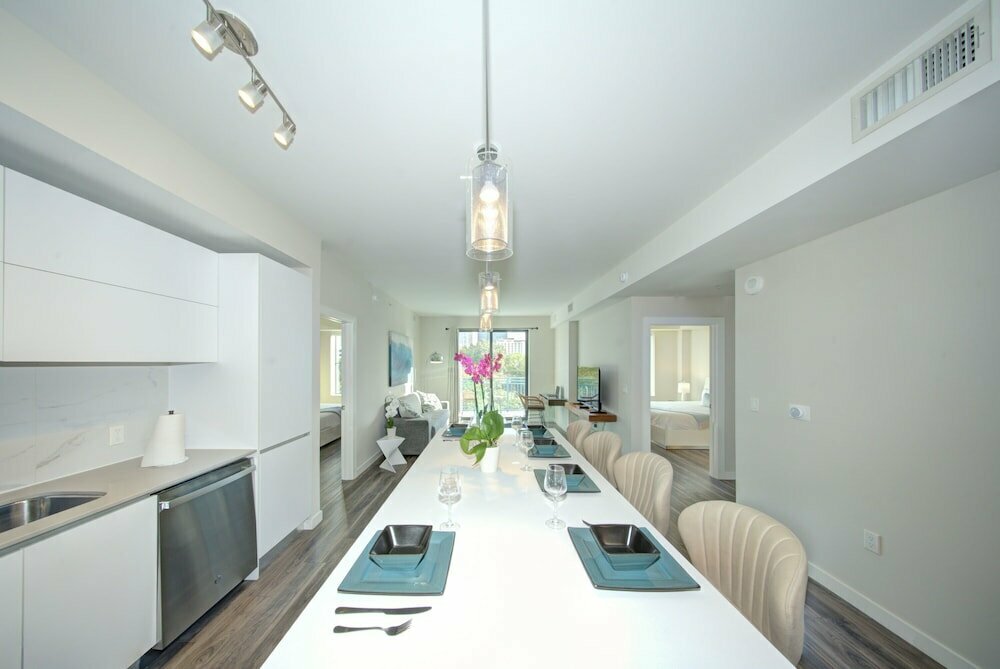 Motif by Moderno