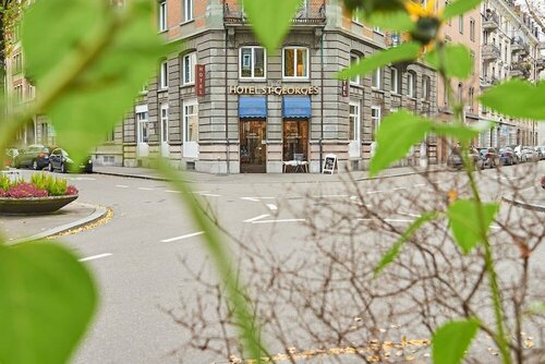 Saint Georges Hotel, Забронировать Отель Отели Swiss Knife Valley с парковкой, Парковка