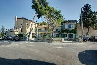 Hôtel La Magnaneraie, Забронировать Отель Отели Вильнёв-лез-Авиньона 4 звезды, 4*
