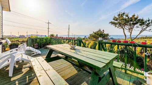 Jeju Kkothyanggi Badasori Pension, Забронировать Отель Отели Чеджу с бассейном, Бассейн