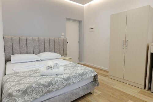 Blue Bay Hotel, Đặt Khách sạn Khách sạn ở Vlorë County bao gồm bữa sáng, Bữa sáng