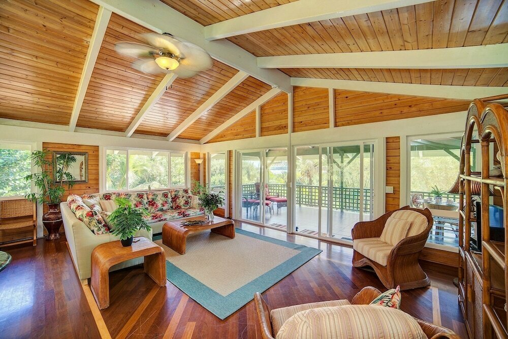 Hale Ki'i Maka Manu 4 Bedroom Home by RedAwning