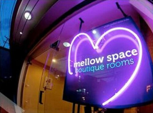Mellow Space Boutique Rooms, Брондау Мини-қонақ үй Karon Phuket