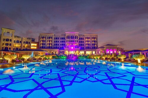 Royal Saray Resort, Забронировать Курортный отель Курортные отели Столичной мухафаза, Курортный отель