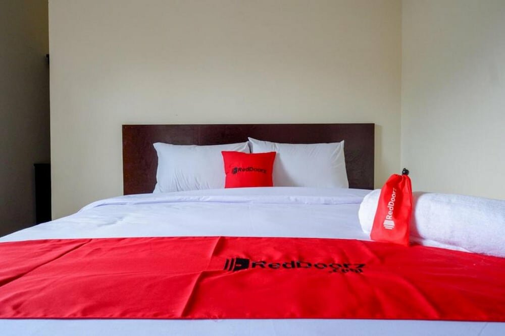 RedDoorz near Terminal Mendolo Wonosobo