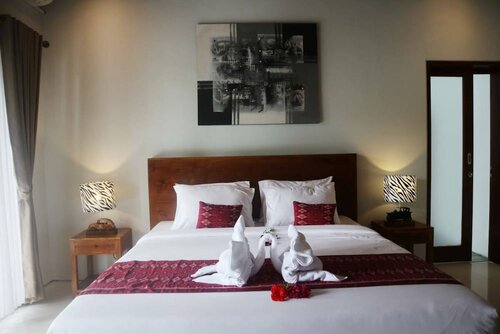 Pondok Yana Villa, Забронировать Вилла Отели Тампак Сиринг 3 звезды, 3*