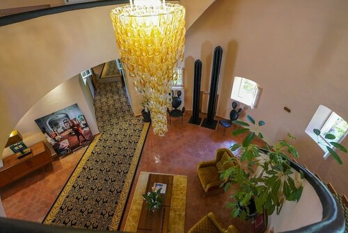 Hôtel La Mandarine, Забронировать Отель Отели Сен-Тропе залива с парковкой, Парковка