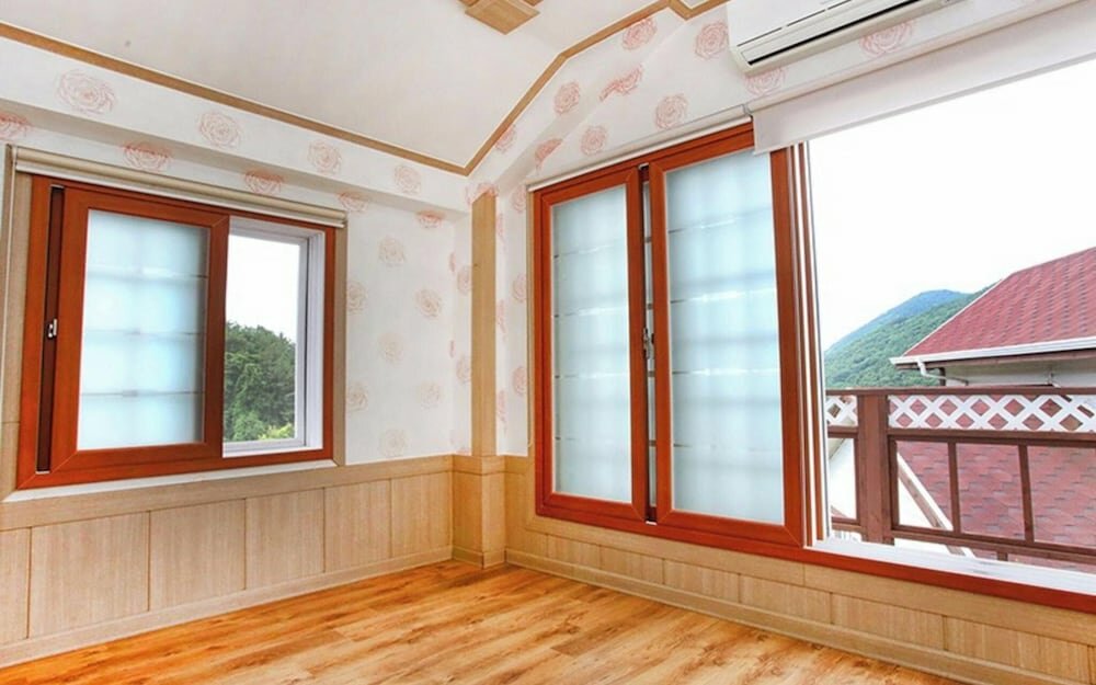 Namhae Baramkkot Pension