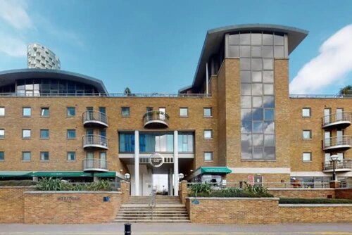Top Floor 1BD Flat With Balcony - Isle of Dogs, Забронировать Отель Отели Большого Лондона 3 звезды, 3*